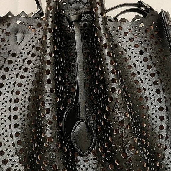 Alaia rose marie - Picture 2 of 11